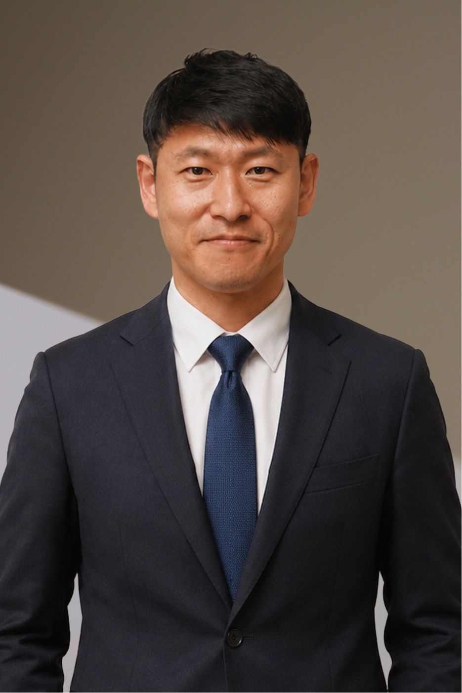 洪 秀均